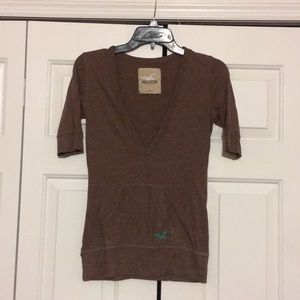 Brown mid arm Hollister shirt